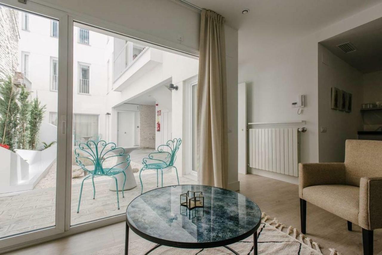 Apartamentos Rg Suites Plaza Del Salvador Sevilla Dış mekan fotoğraf
